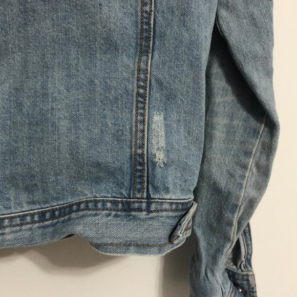 FOREVER 21 Distressed Denim Jacket Light-wash Blue - Picture 10 of 11